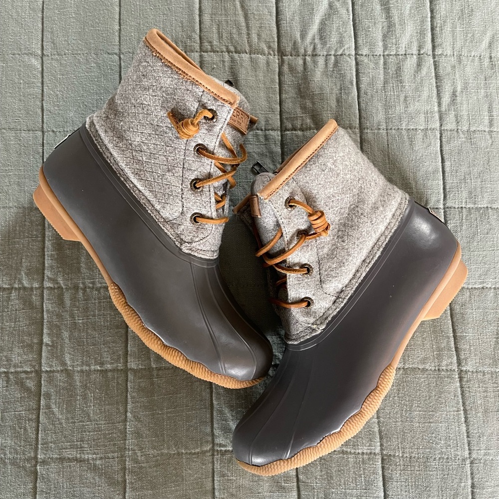 Sperry Saltwater Wool Dark Grey Boot Size W6